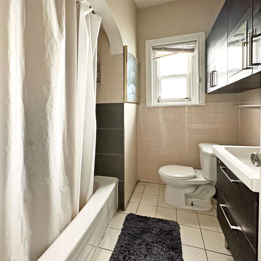 For Lease - 1 Baldwin Street Unit# S1-2F, Toronto, Ontario - Photo 1