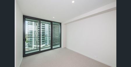 Executive Living! - Photo 3