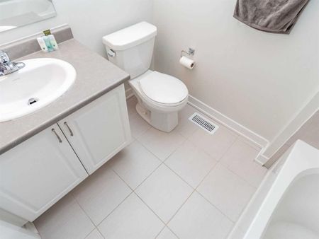 For Lease - 590 North Service Road Unit# 76, Hamilton, Ontario - Photo 3