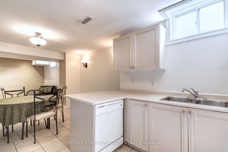 For Lease - 3268 Topeka Drive Unit# Lower, Mississauga, Ontario - Photo 5