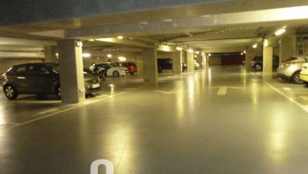 METZ POMPIDOU - STUDIO MEUBLE - PARKING EN SS/SOL - Photo 3