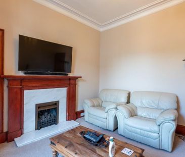 4 bedroom maisonette to rent - Photo 1