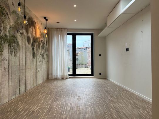 Instapklare stadswoning met garagebox op rustige locatie te centrum Brugge - Photo 1