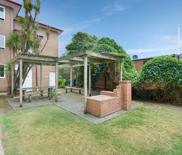 10/30 Bryant Street, Flemington VIC 3031 - Photo 3