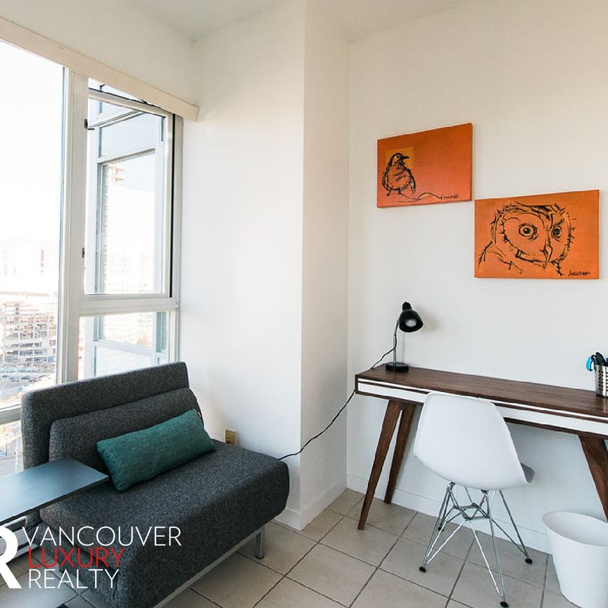 Condo in Downtown Vancouver, BC - Photo 1