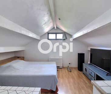 maison 4 pièces 100m2 MARSEILLE 8EME 2 195 euros - Photo 3