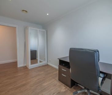 Ray White Forbes - 02 68511411 - Photo 1