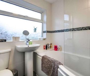 Primley Park Drive, Alwoodley, Leeds, LS17 - Photo 4