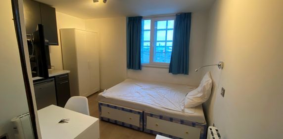 Studio Flat, Old Fire Station Apartments, SE10 - Photo 2