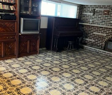 For Lease - 40 Deevale Road Unit# Lower, Toronto, Ontario - Photo 4