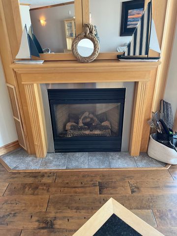 Sylvan Lake 1 BR FURNISHED Condo overlooking the water !! - Photo 3