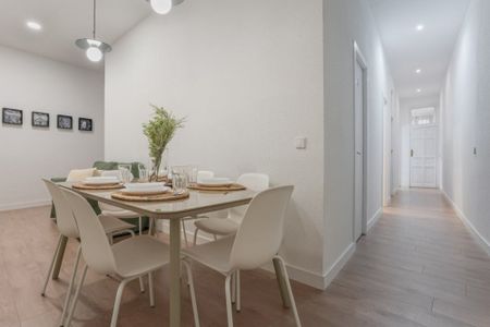 Cozy Room in the Heart of Madrid - Photo 4