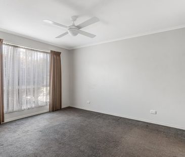 Modern Family Living in a Prime Kangaroo Flat Location - 6 Queen St - Photo 4