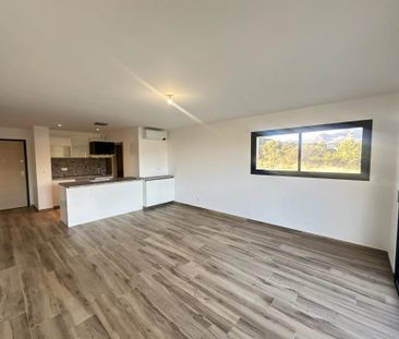 Location Appartement 3 pièces 71m² BIGUGLIA 20620 - Photo 2