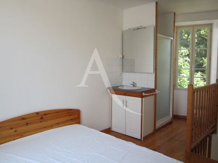 Location Appartement 2 pièces 27m² FONTENAY LE COMTE 85200 - Photo 3
