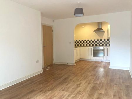 2 bedroom flat to rent - Photo 2