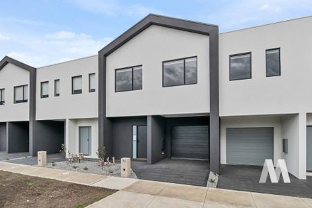 704 Grand Boulevard, Mickleham VIC 3064 - Townhouse For Rent | Domain - Photo 5