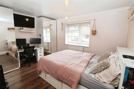 2 bedroom maisonette to rent - Photo 2