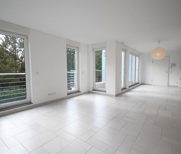 Exklusive 3-Zimmer-Wohnung in Hürth-Hermülheim Einbauküche, 2 Bäder, 2 große Terrassen und 1 Loggia - Foto 3