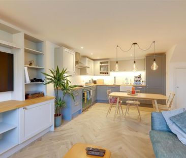 3 bedroom end of terrace house to rent - Photo 1