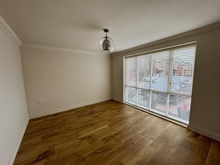 4 bedroom townhouse to rent - Photo 2