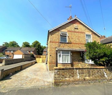 2 bedroom semi-detached house to rent - Photo 6