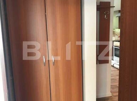 4 camere, decomandat, 90 mp, renovat, zona strazii Louis Pasteur - Photo 2