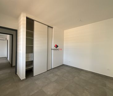 Location Appartement 4 pièces 91m² REMIRE MONTJOLY 97354 - Photo 1