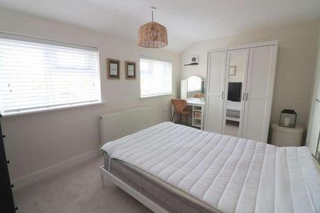 Vicarage Hill, Flitwick, Bedfordshire, MK45 - Photo 4