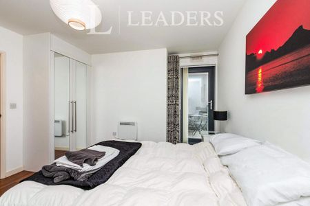 1 bedroom flat to rent - Photo 4