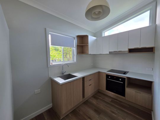 Brand New & Stunning Two-Bedroom Granny Flat – A Private Oasis Near the CBD - Photo 1