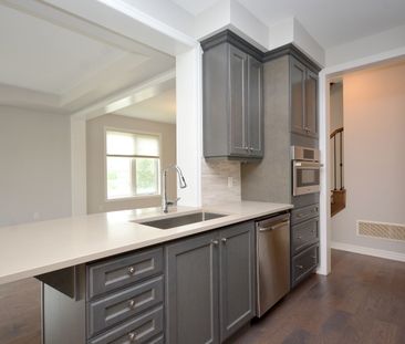 For Lease - 3182 Daisy Way, Oakville, Ontario - Photo 3