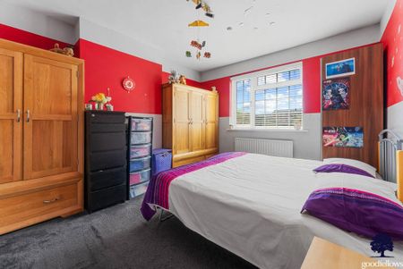 3 bedroom semi-detached house to rent - Photo 5