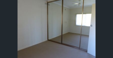 Great, family home in quiet cul-de-sac position. - Photo 4