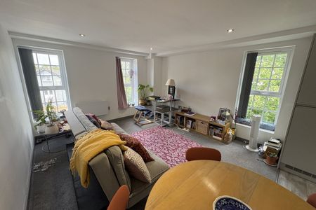 Harrington Close - Photo 3