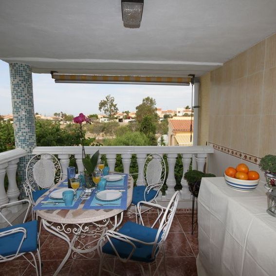 Alquiler de piso en Avenida Juan Carlos I, 66 n - Photo 1