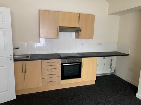 1 bedroom flat to rent - Photo 2