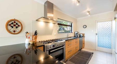 220A Collingwood Street, City Centre - Photo 3