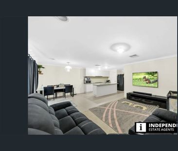 18 Fantail Way, Brookfield, Vic 3338 - Photo 4