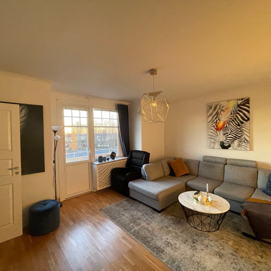 Jönköpingsvägen, Huskvarna - Photo 1