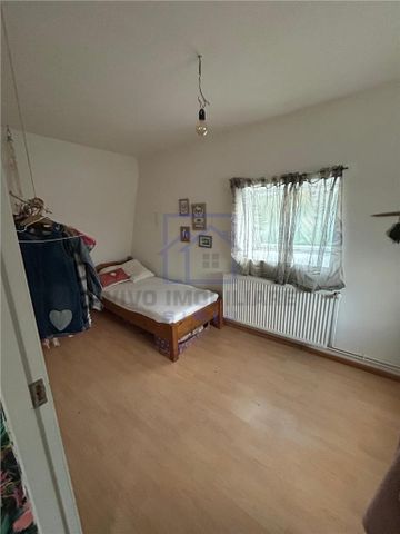 Casa de inchiriat in Sibiu - 6 camere, teren 1030 mp, pet friendly, zona Viile Sibiului de inchiriat - Fotografie 2