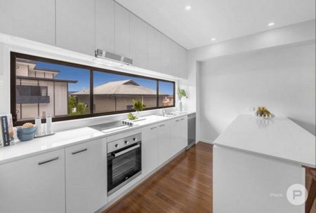 2/34 Taunton Street, Annerley QLD 4103 - Townhouse For Rent | Domain - Photo 3