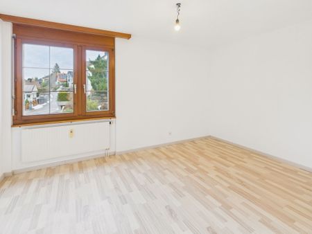 Cozy 4.5-room apartment with large terrace in the forest - Photo 4