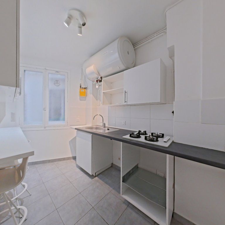 APPARTEMENT T3 A LOUER - PARIS 17EME ARRONDISSEMENT - 57.81 m - 1 945 € - Photo 1