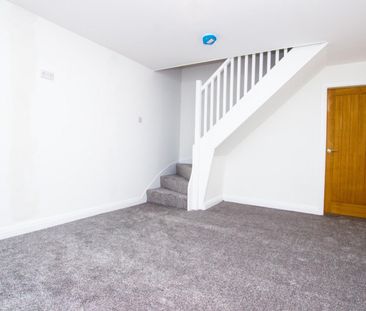 2 bedroom House To Let Total Size: 765 SQ FT - Photo 1