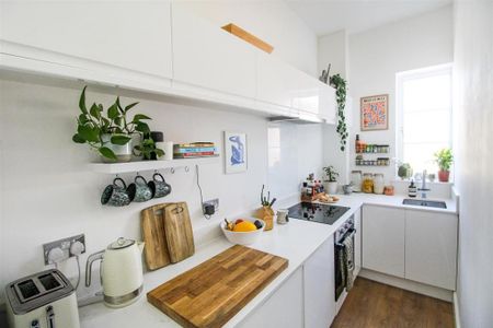 2 bedroom apartment to rent - Photo 5