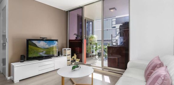 MGM MARTIN - THREE BEDROOM APARTMENT - Photo 2