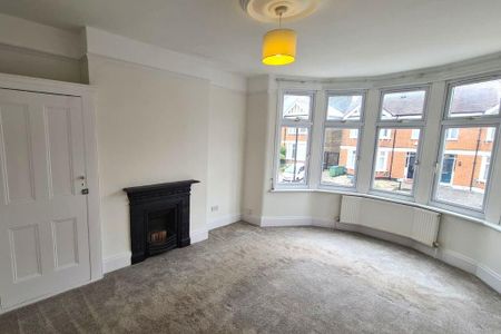 3 bedroom semi-detached house to rent - Photo 4
