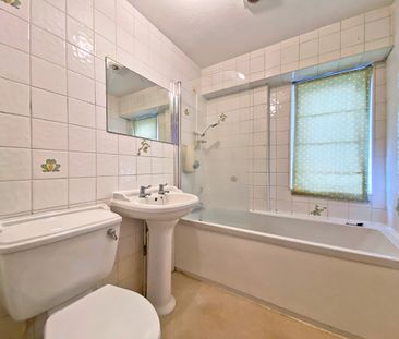 Lyndhurst Avenue, Aldershot, Hampshire, GU11 - Photo 6