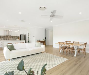 HAMPTONS STLYE HOME INCLUDING REGULAR LAWN MAINTENANCE AND SOLAR POWER - Photo 3